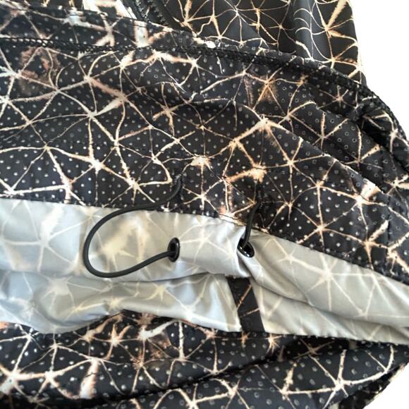 LuluLemon Women’s Miss Misty Jacket II Star Crushed Multi Waterproof - Size 2 - Picture 9 of 10